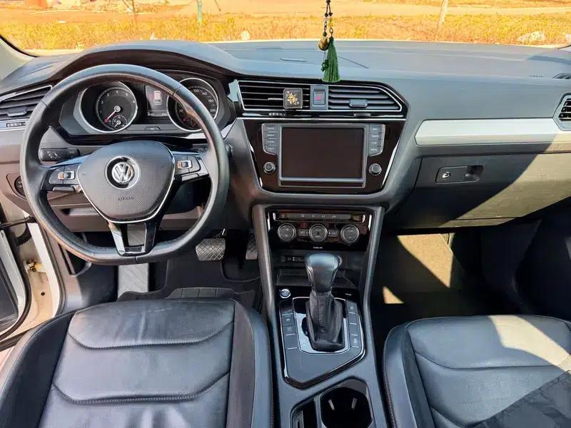Tiguan L 2018 330TSI Automatic 2WD Fashion Edition — миниатюра 8