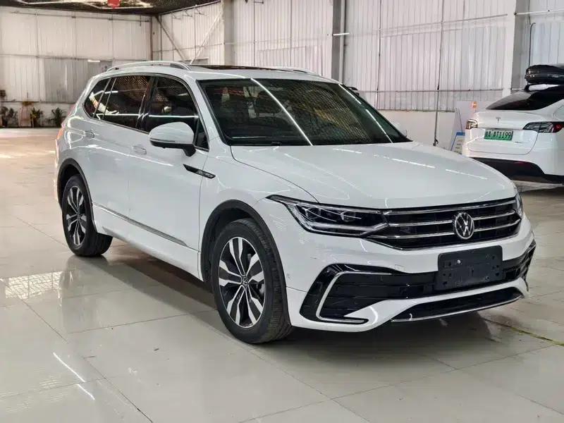 Tiguan L 2022 330TSI Automatic 2WD R-Line Premium Edition — миниатюра 3