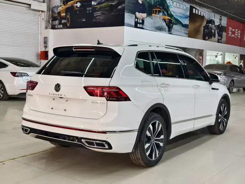 Tiguan L 2022 330TSI Automatic 2WD R-Line Premium Edition — миниатюра 6