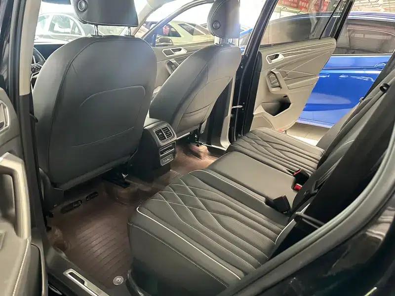 Tiguan L 2022 330TSI Automatic 2WD R-Line Premium Edition — миниатюра 7