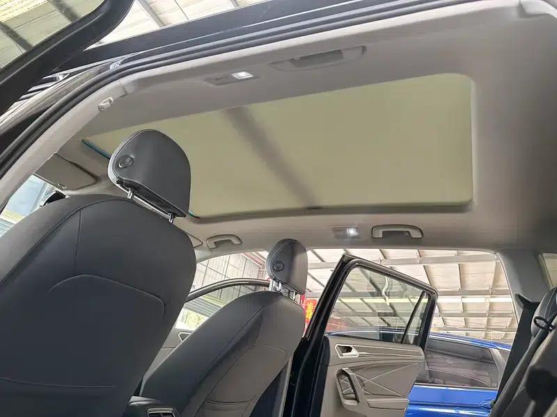Tiguan L 2022 330TSI Automatic 2WD R-Line Premium Edition — миниатюра 8