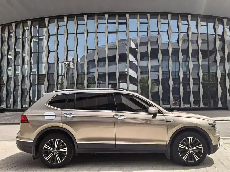 Tiguan L 2018 Facelift 380TSI Automatic 4WD Luxury Edition — миниатюра 6