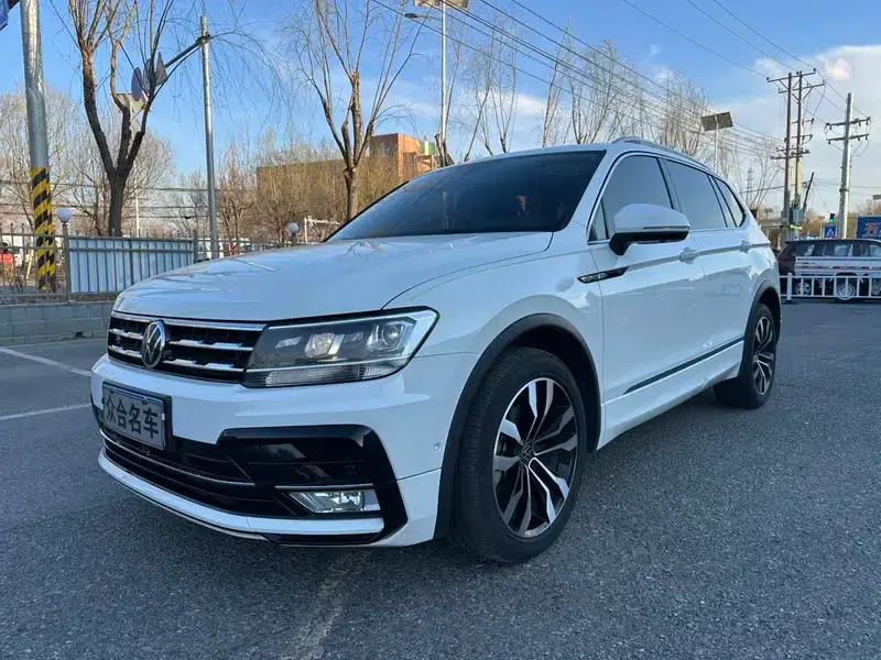 Tiguan L 2021 330TSI Automatic 2WD R-Line Premium Edition — миниатюра 1