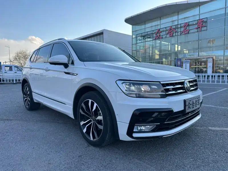 Tiguan L 2021 330TSI Automatic 2WD R-Line Premium Edition — миниатюра 3