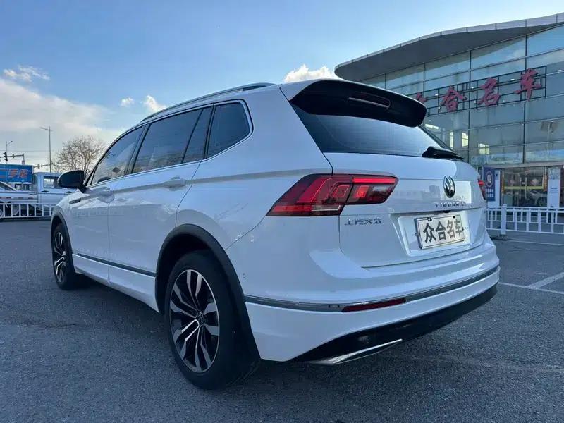Tiguan L 2021 330TSI Automatic 2WD R-Line Premium Edition — миниатюра 5