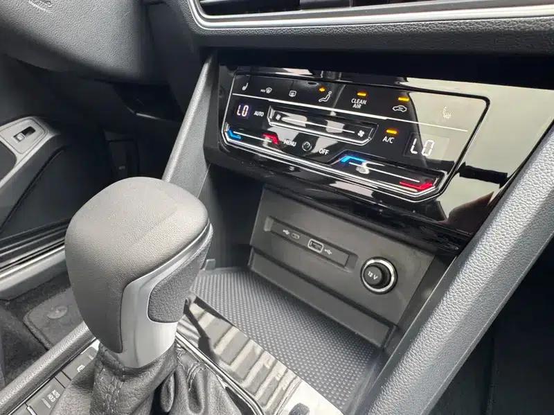 Tiguan L 2024 330TSI 2WD R-Line Premium Edition — миниатюра 18