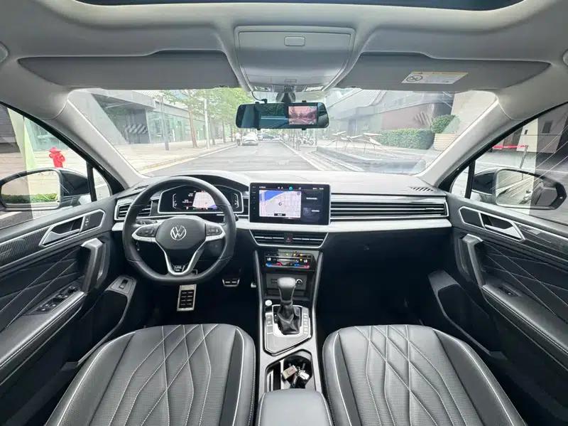 Tiguan L 2024 330TSI 2WD R-Line Premium Edition — миниатюра 20