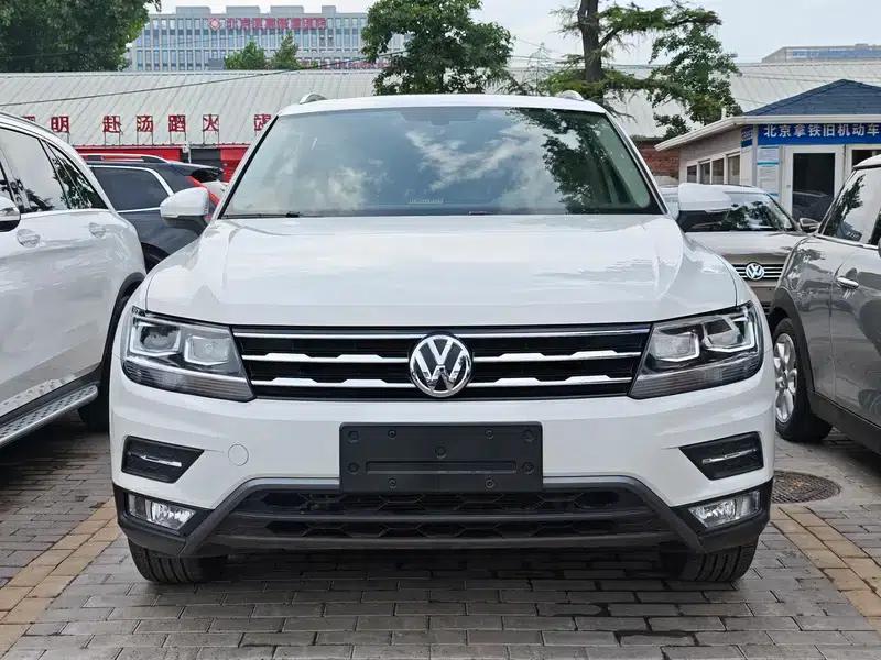 Tiguan L 2018 330TSI Automatic 2WD Luxury Edition — миниатюра 2