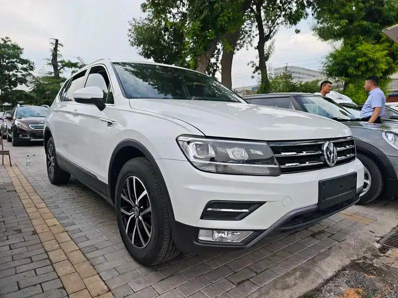 Tiguan L 2018 330TSI Automatic 2WD Luxury Edition — миниатюра 3