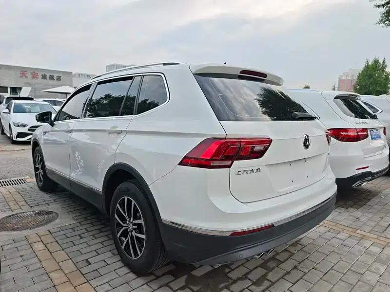 Tiguan L 2018 330TSI Automatic 2WD Luxury Edition — миниатюра 4