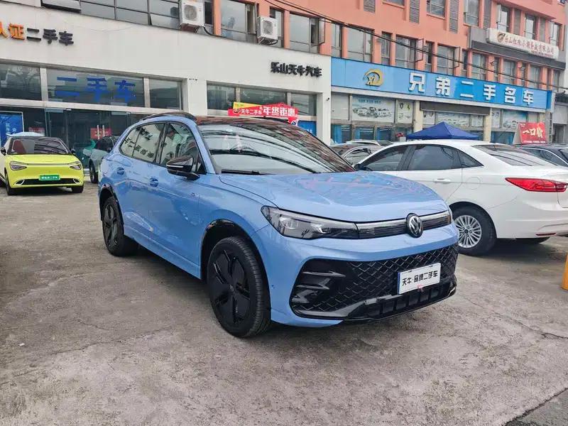 Tiguan L 2024 Pro 380TSI AWD R-Line Supreme Edition — миниатюра 3