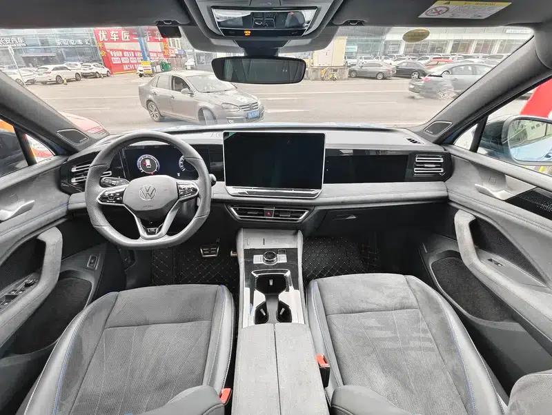 Tiguan L 2024 Pro 380TSI AWD R-Line Supreme Edition — миниатюра 8