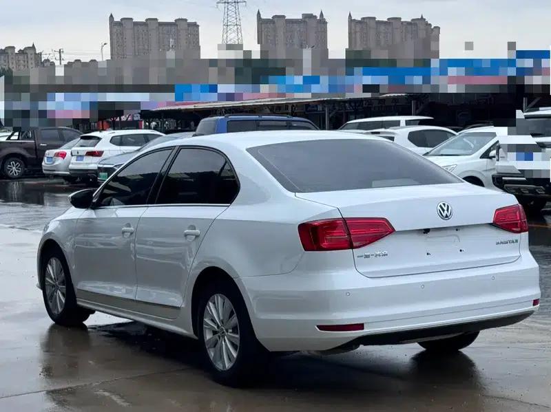 2015 Volkswagen Sagitar 1.6L Automatic Comfort Model — миниатюра 4