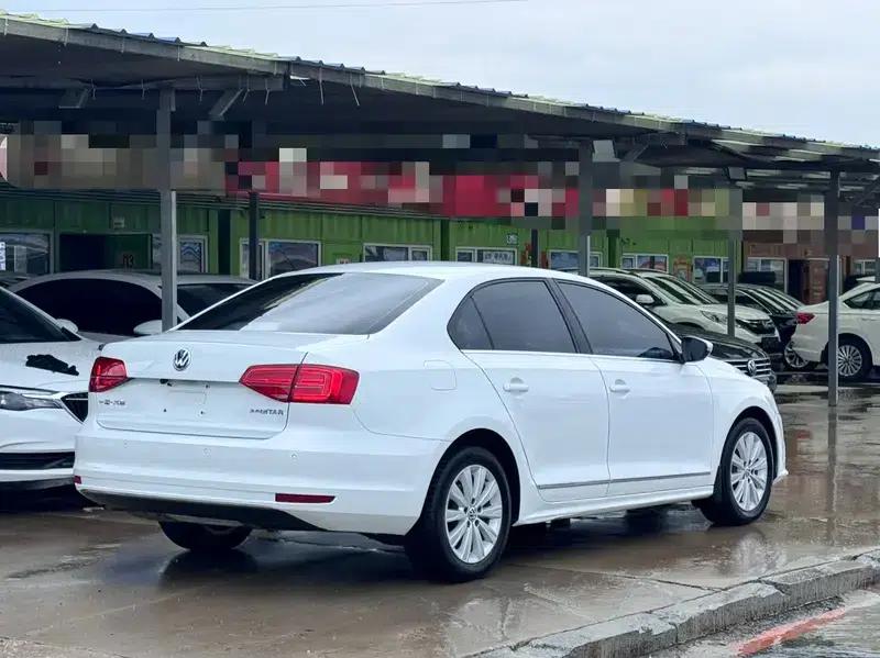 2015 Volkswagen Sagitar 1.6L Automatic Comfort Model — миниатюра 6