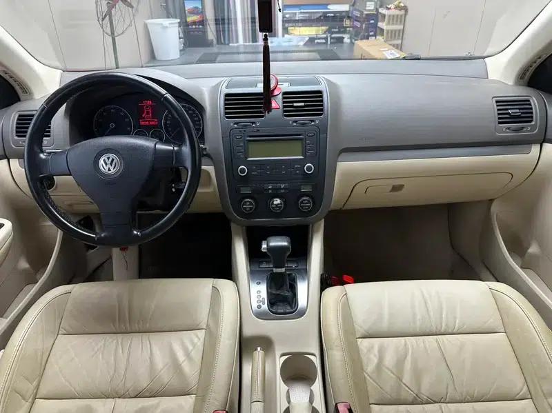 2010 Volkswagen Sagitar 1.4TSI Automatic Luxury — миниатюра 7
