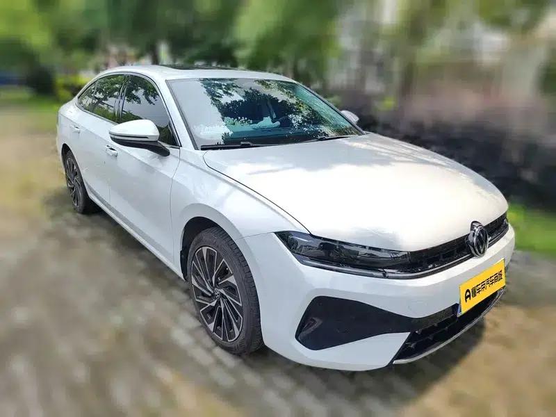 2026 Volkswagen Sagitar L 300TSI DSG Luxury Edition — миниатюра 3
