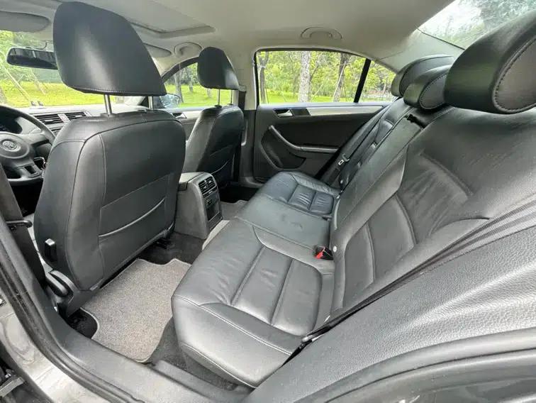 2012 Volkswagen Sagitar 1.6L Automatic Comfort Model — миниатюра 9