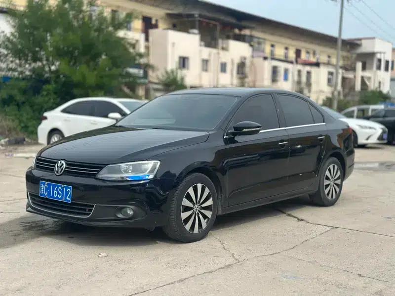 2012 Volkswagen Sagitar 1.8TSI Automatic Flagship Edition — миниатюра 1