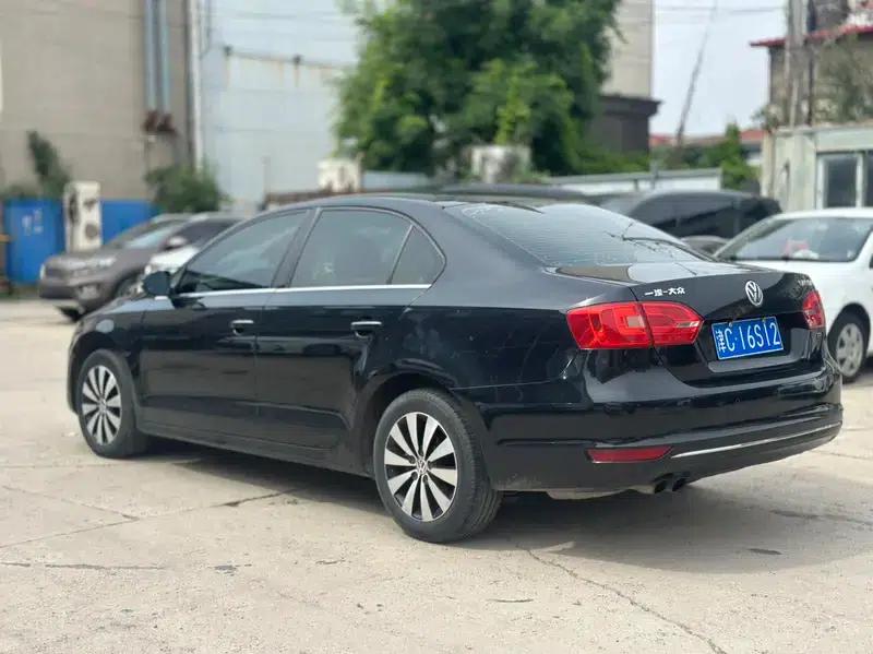 2012 Volkswagen Sagitar 1.8TSI Automatic Flagship Edition — миниатюра 4