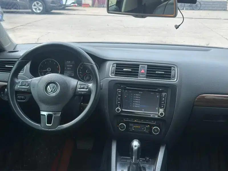 2012 Volkswagen Sagitar 1.8TSI Automatic Flagship Edition — миниатюра 7