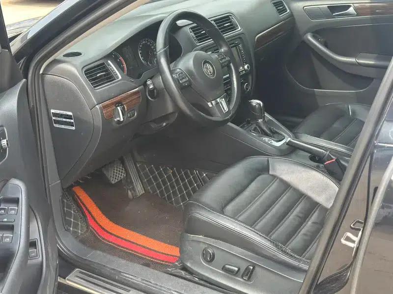 2012 Volkswagen Sagitar 1.8TSI Automatic Flagship Edition — миниатюра 8