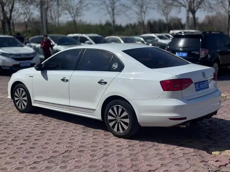 2015 Volkswagen Sagitar 230TSI Automatic Comfort Model — миниатюра 4