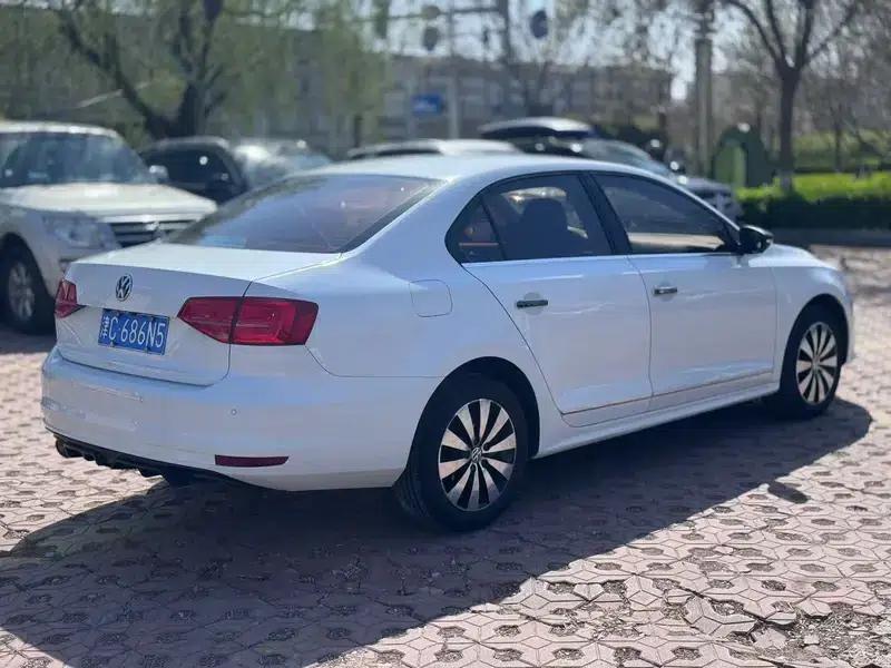 2015 Volkswagen Sagitar 230TSI Automatic Comfort Model — миниатюра 6