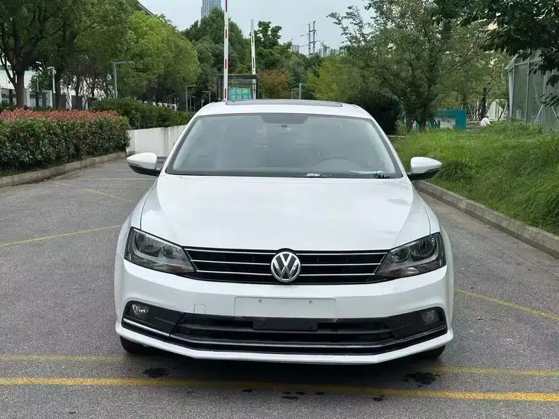 2015 Volkswagen Sagitar 1.6L Automatic Fashion Edition — миниатюра 2