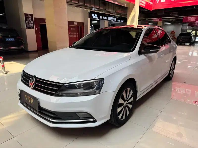 2015 Volkswagen Sagitar 1.6L Automatic Comfort Model — миниатюра 1