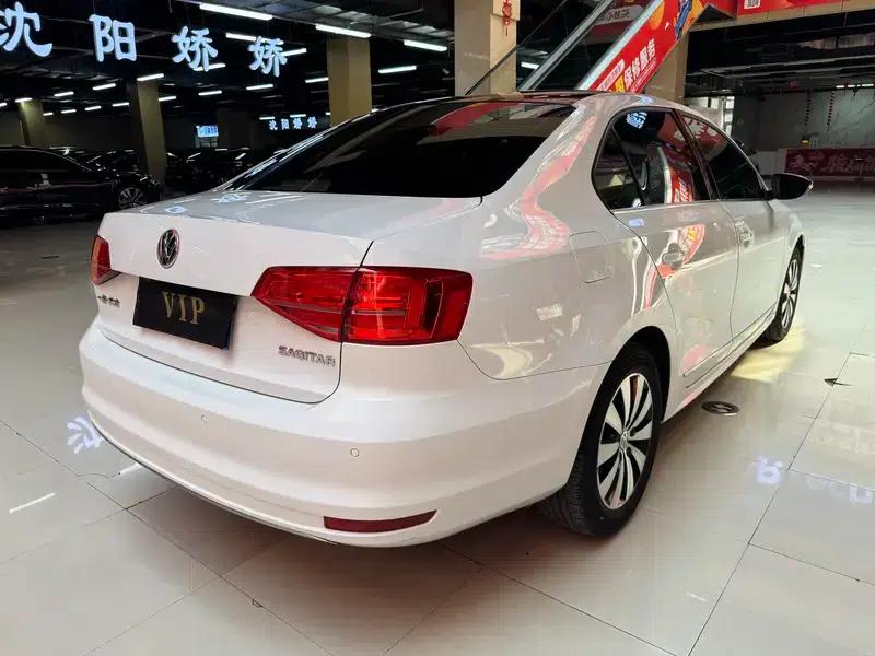 2015 Volkswagen Sagitar 1.6L Automatic Comfort Model — миниатюра 6