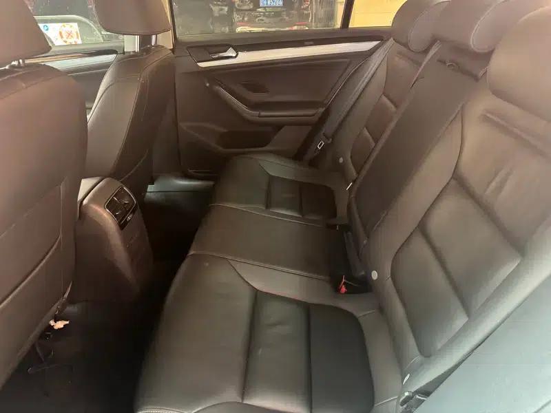 2015 Volkswagen Sagitar 1.6L Automatic Comfort Model — миниатюра 9