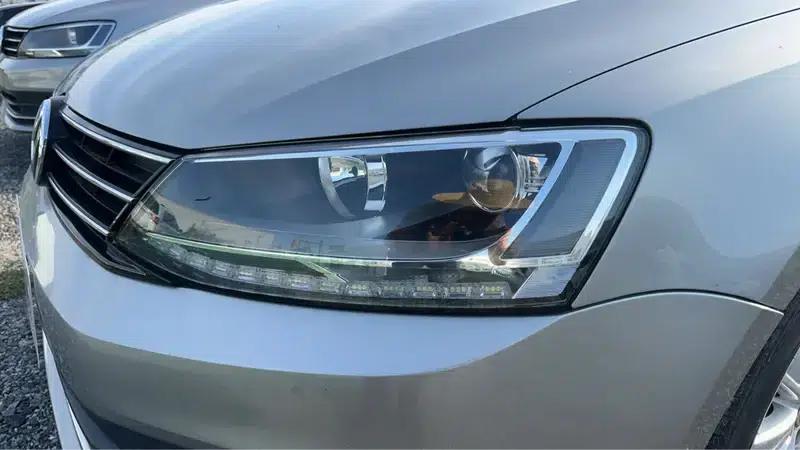 2015 Volkswagen Sagitar 230TSI Automatic Comfort Model — миниатюра 5