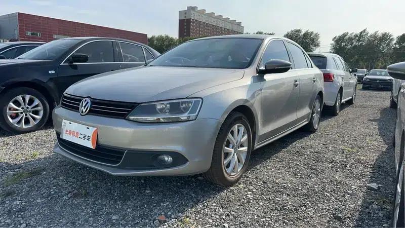 2012 Volkswagen Sagitar 1.6L Automatic Comfort Model — миниатюра 1