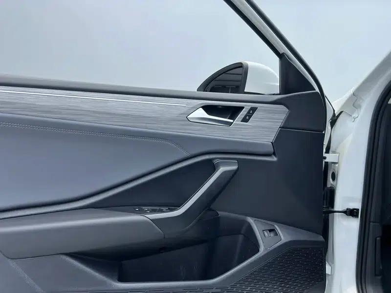 2023 Volkswagen Sagitar 280TSI DSG Lite — миниатюра 10