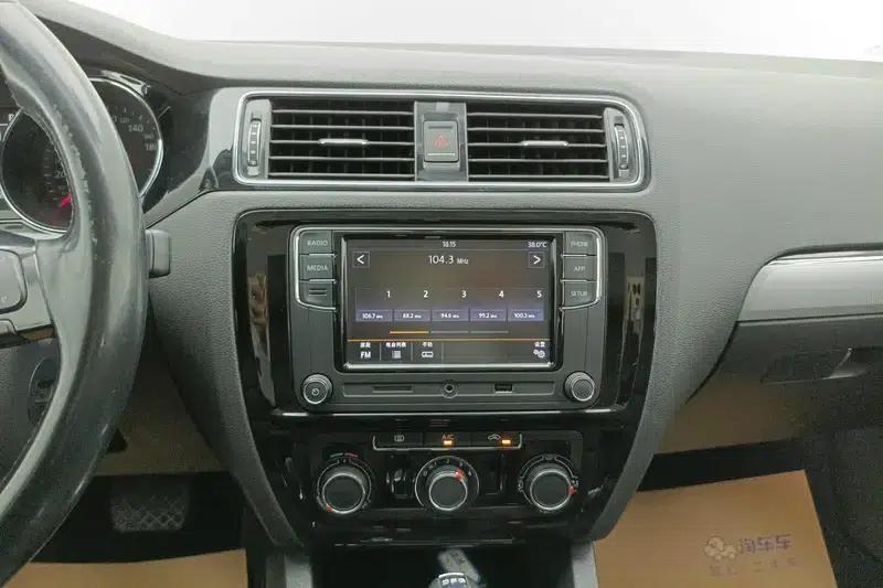 2018 Volkswagen Sagitar 280TSI DSG Dynamic Edition — миниатюра 10