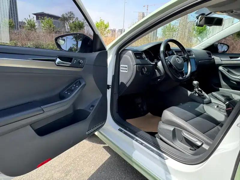 Sagitar 2016 230TSI 25th Anniversary Edition — миниатюра 16
