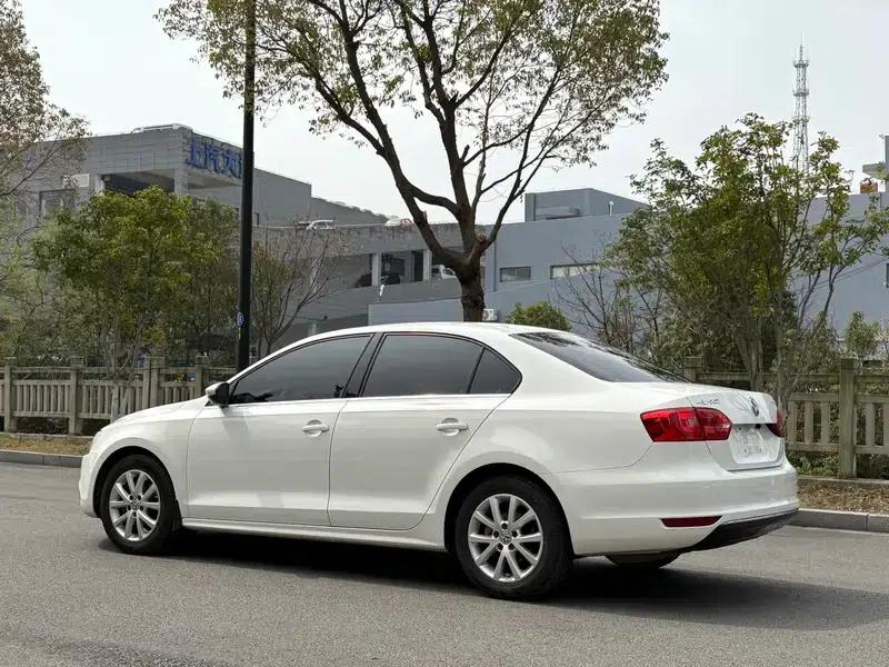 2012 Volkswagen Sagitar 1.6L Automatic Comfort Model — миниатюра 4