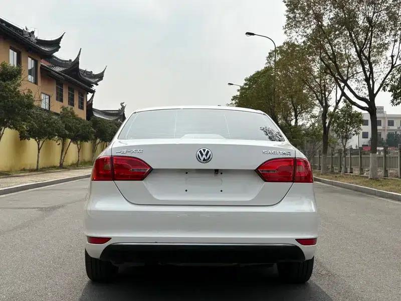 2012 Volkswagen Sagitar 1.6L Automatic Comfort Model — миниатюра 5