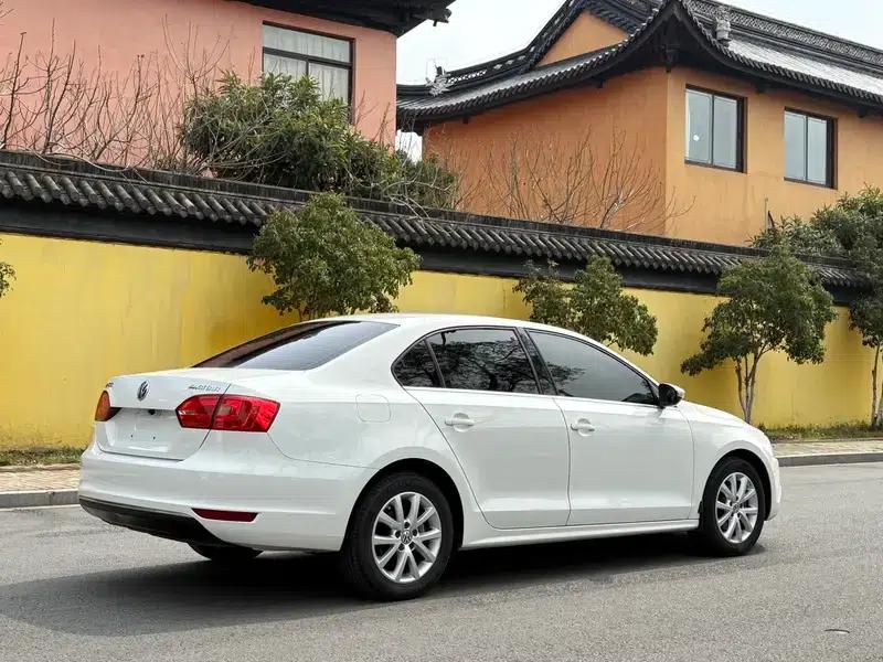 2012 Volkswagen Sagitar 1.6L Automatic Comfort Model — миниатюра 6