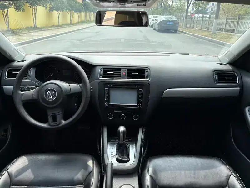 2012 Volkswagen Sagitar 1.6L Automatic Comfort Model — миниатюра 7