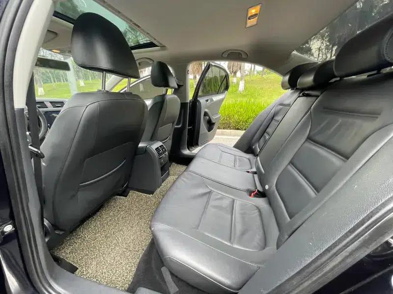 2012 Volkswagen Sagitar 1.4TSI Automatic Luxury — миниатюра 9