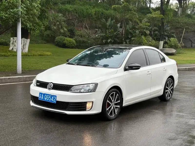 2014 Volkswagen Sagitar Facelift 1.4TSI Automatic Luxury — миниатюра 1