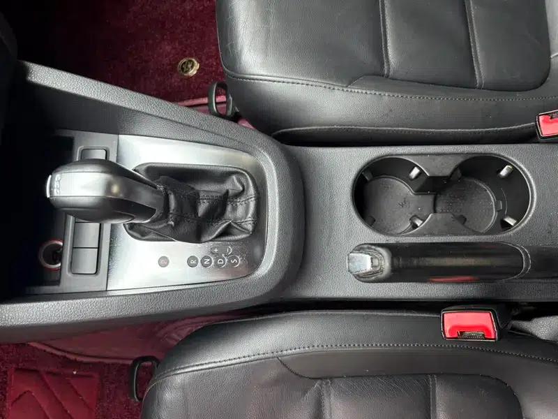 2014 Volkswagen Sagitar Facelift 1.4TSI Automatic Luxury — миниатюра 11