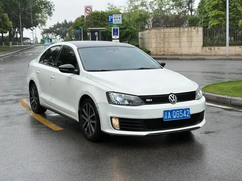 2014 Volkswagen Sagitar Facelift 1.4TSI Automatic Luxury — миниатюра 3