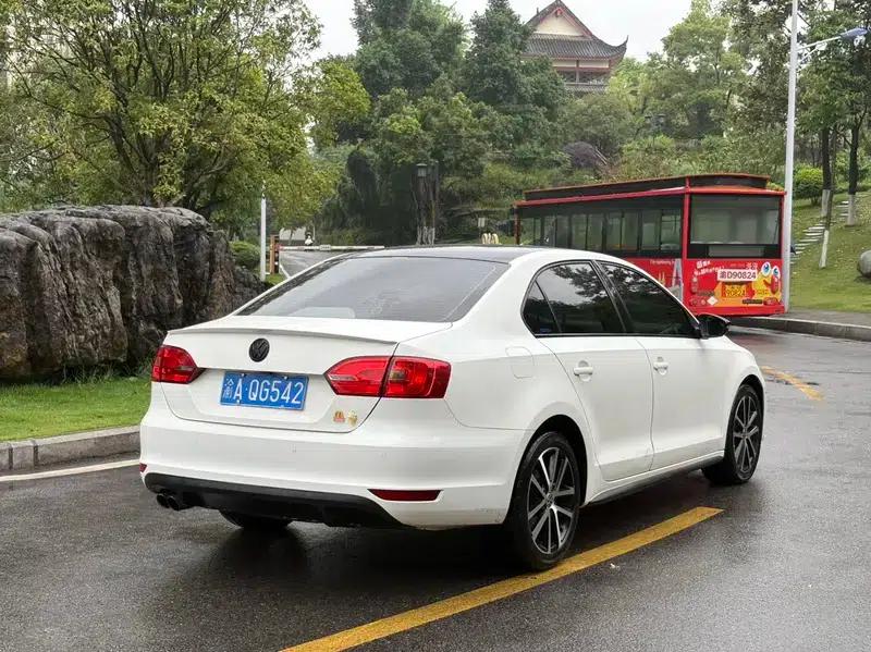 2014 Volkswagen Sagitar Facelift 1.4TSI Automatic Luxury — миниатюра 6