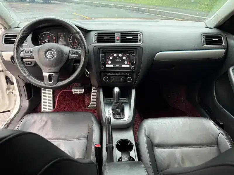 2014 Volkswagen Sagitar Facelift 1.4TSI Automatic Luxury — миниатюра 9