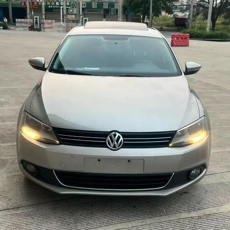 2014 Volkswagen Sagitar 1.4TSI Manual Deluxe Edition — миниатюра 2