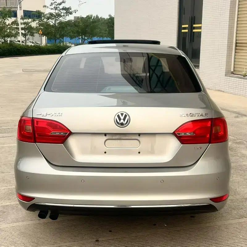 2014 Volkswagen Sagitar 1.4TSI Manual Deluxe Edition — миниатюра 4