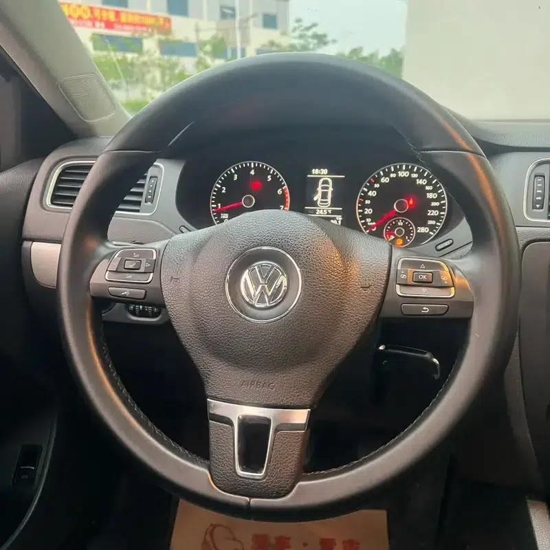 2014 Volkswagen Sagitar 1.4TSI Manual Deluxe Edition — миниатюра 10