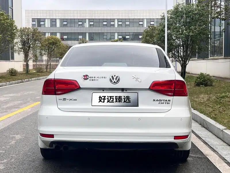 2015 Volkswagen Sagitar 230TSI Automatic Comfort Model — миниатюра 5